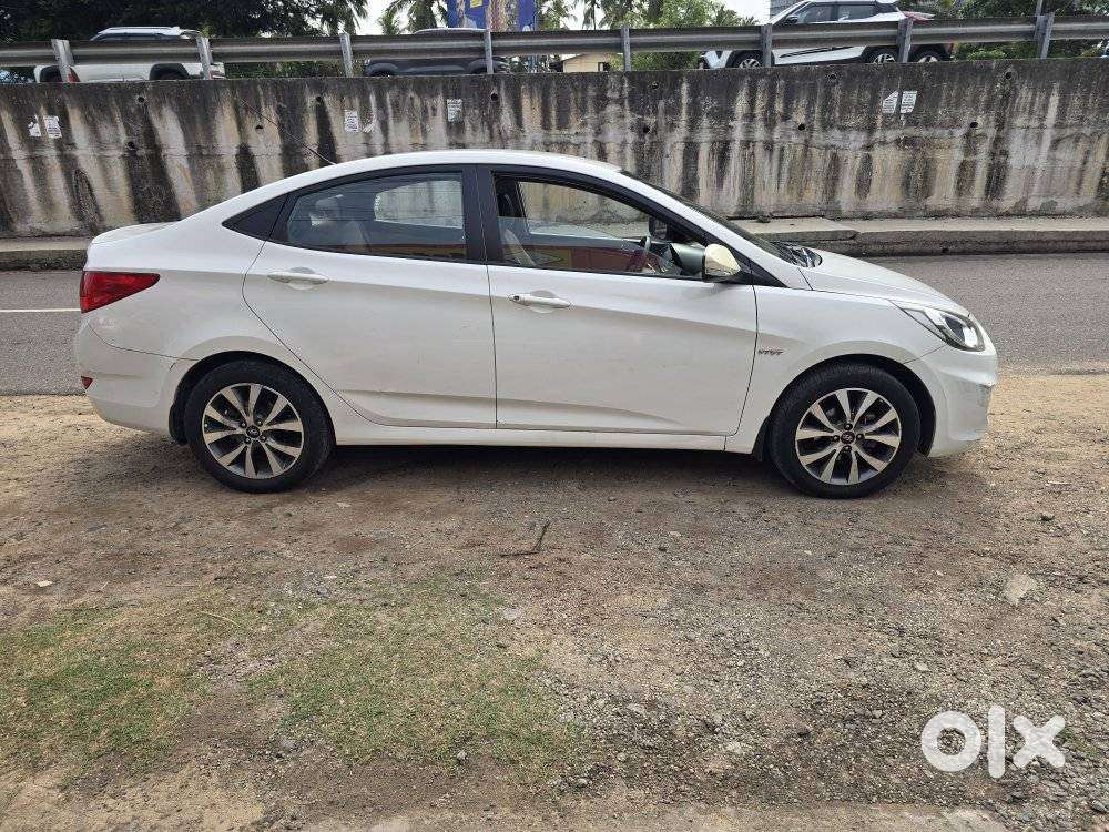 Hyundai Fluidic Verna 1.6 Vtvt Sx, 2014, Petrol