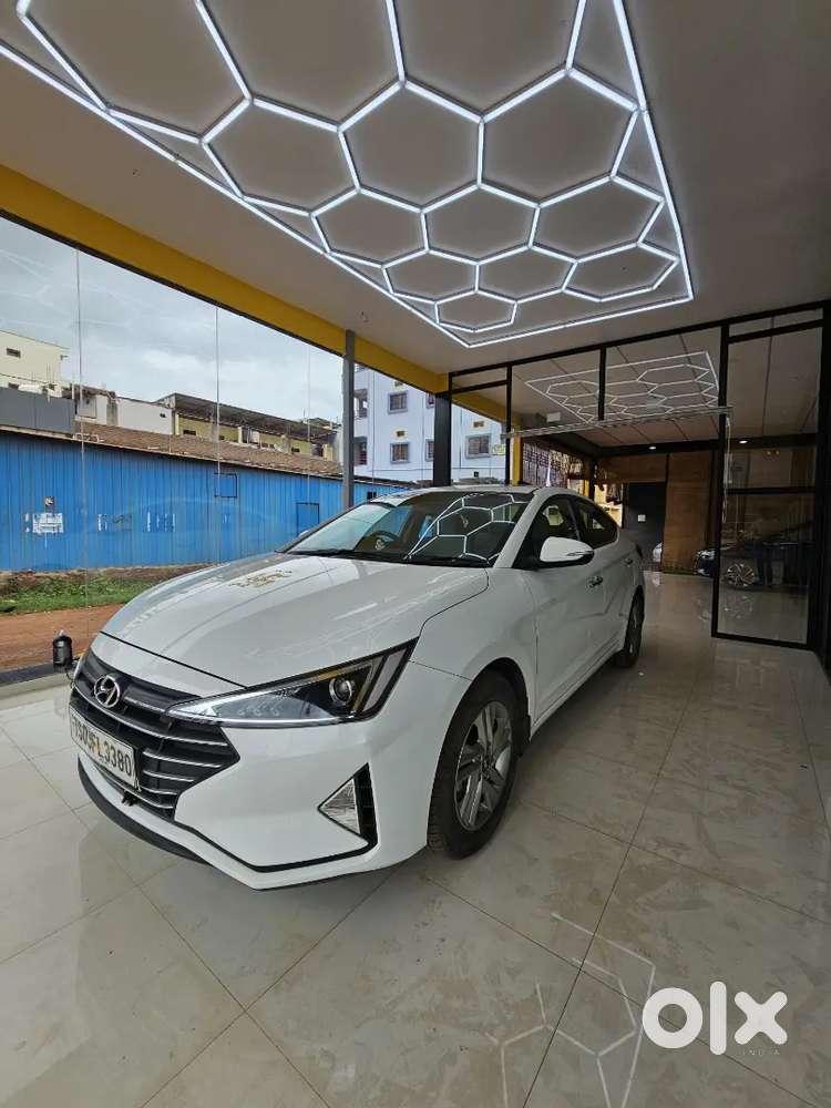 Hyundai New Elantra Petrol Mt 2019