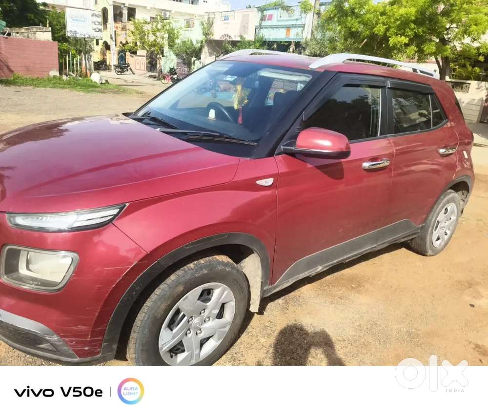 Hyundai Venue 2019 Diesel 150000 Km Driven