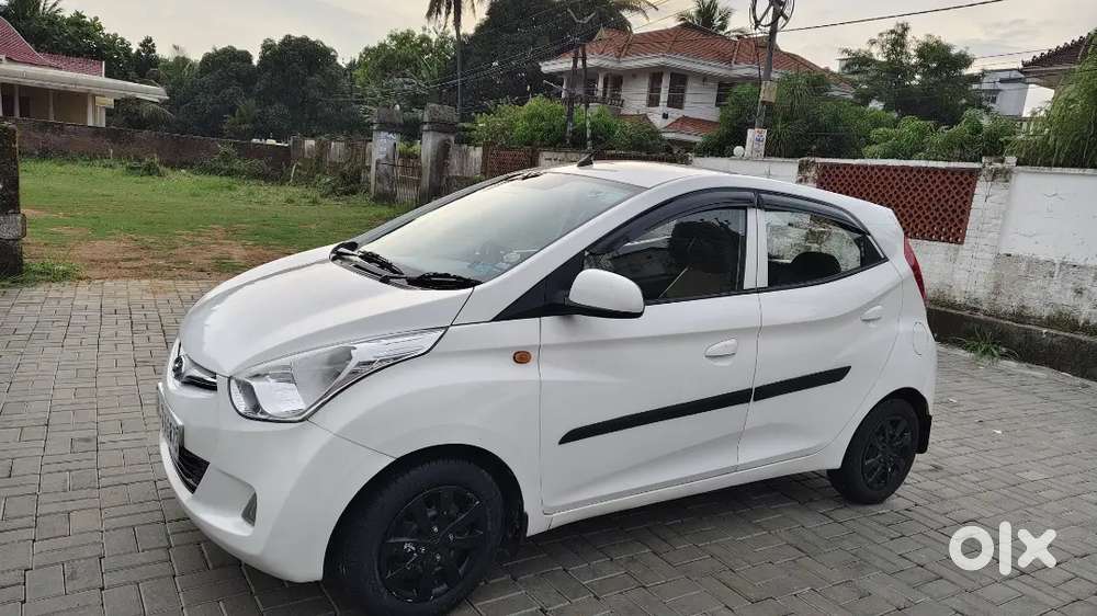 Hyundai Eon Sportz 2012 Petrol