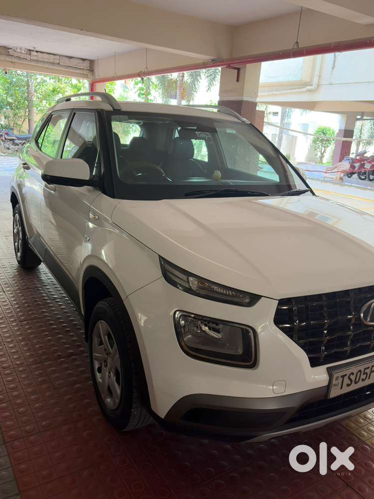 Hyundai Venue 2021 Model - Mint Condition (showroom Track)