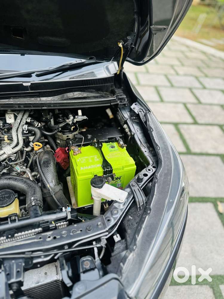 Toyota Innova Crysta 2.8 Gx At 8s, 2017, Diesel