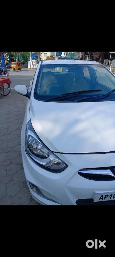 Hyundai Verna 1.6 Sx 2011