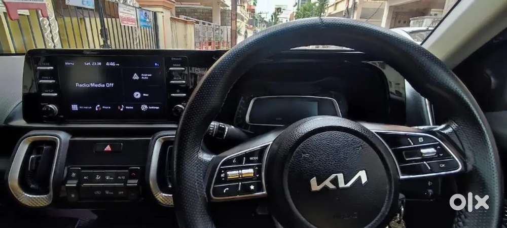 Kia Sonet 2022 Drives Ahead