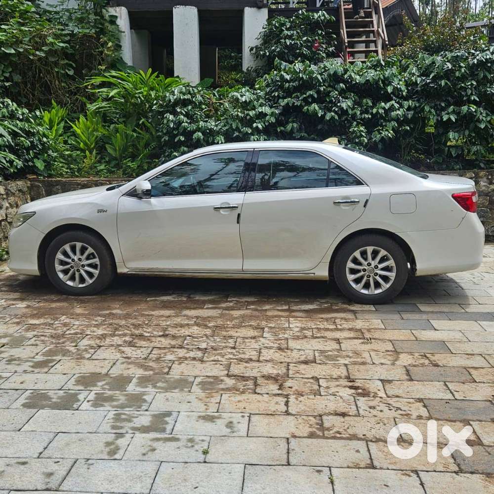 Toyota Camry 2012 2.5 At – Luxury Sedan, Smooth Drive, Well Maintained