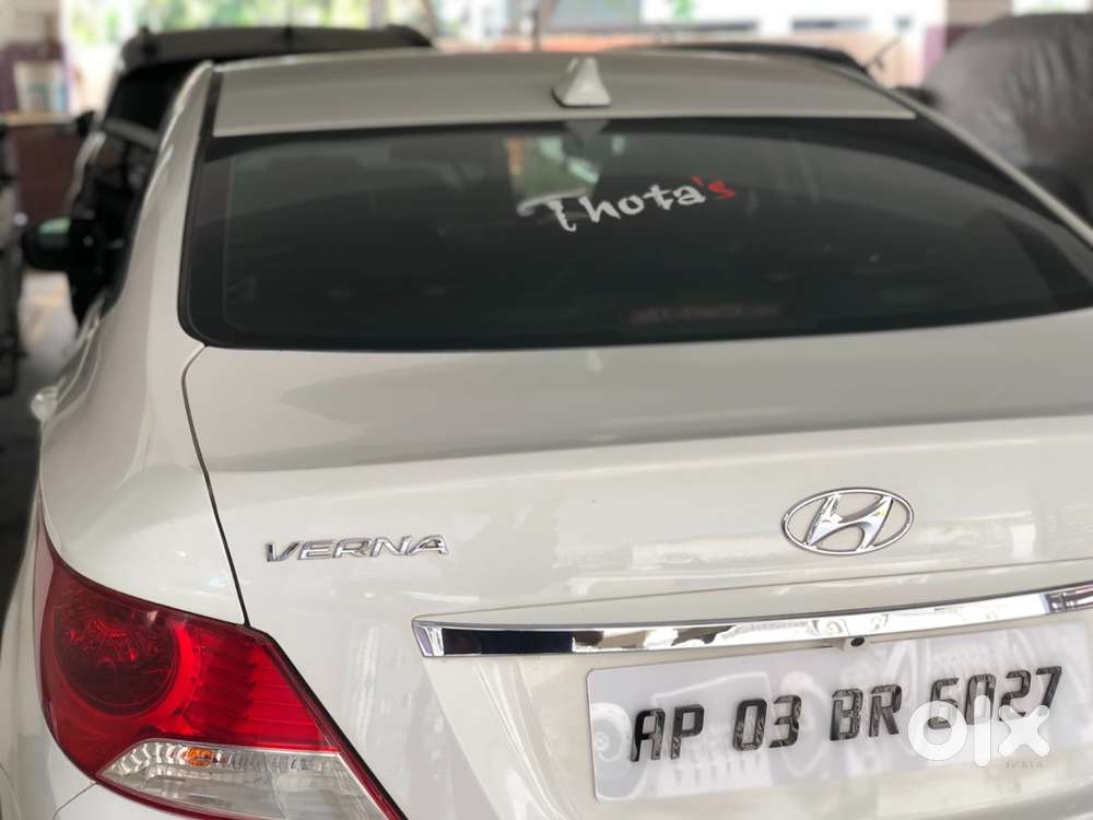 Hyundai Fluidic Verna