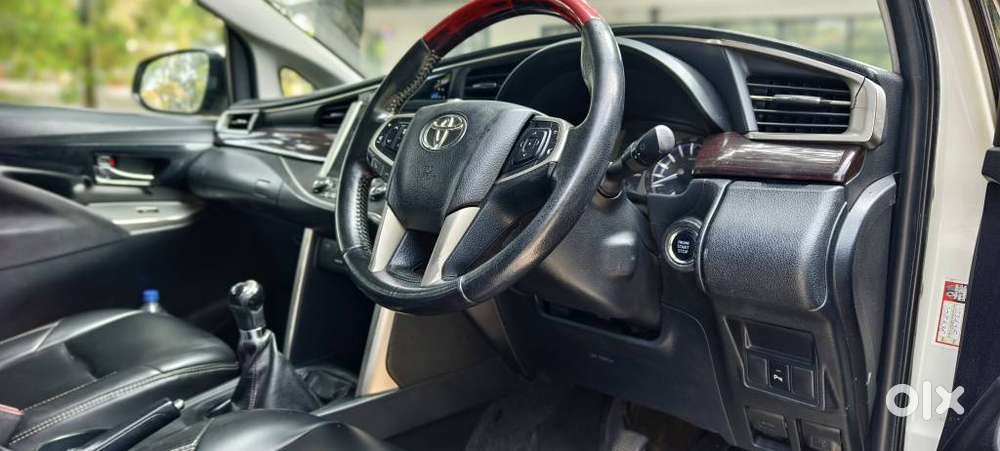 Toyota Innova Crysta 2.4 V, 2017, Diesel