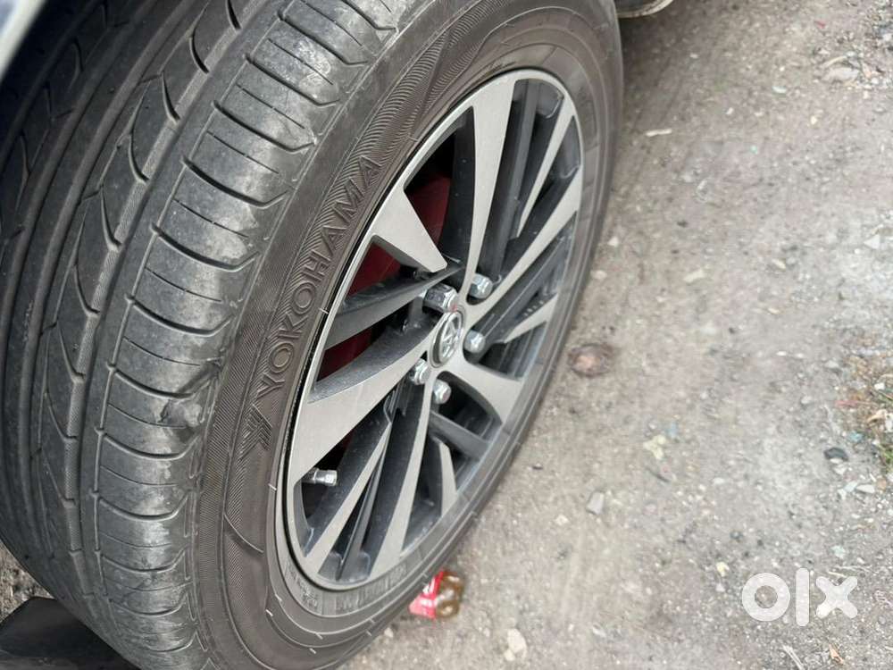 Toyota Innova Crysta 2017 Diesel Showroom Condition Well Maintained