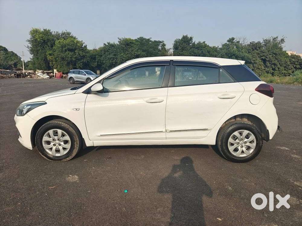 Hyundai I20 1.2 Magna Executive, 2020, Cng & Hybrids