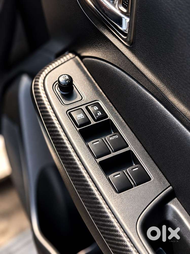 Maruti Suzuki New-gen Swift Vxi, 2020, Petrol