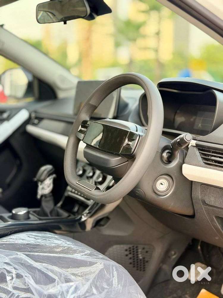 Tata Nexon Pure Plus (s) Petrol Amt, 2026, Petrol