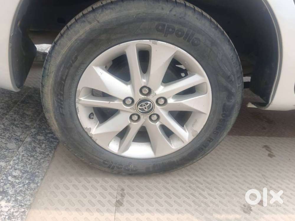 Toyota Innova Crysta 2.4 V, 2017, Diesel
