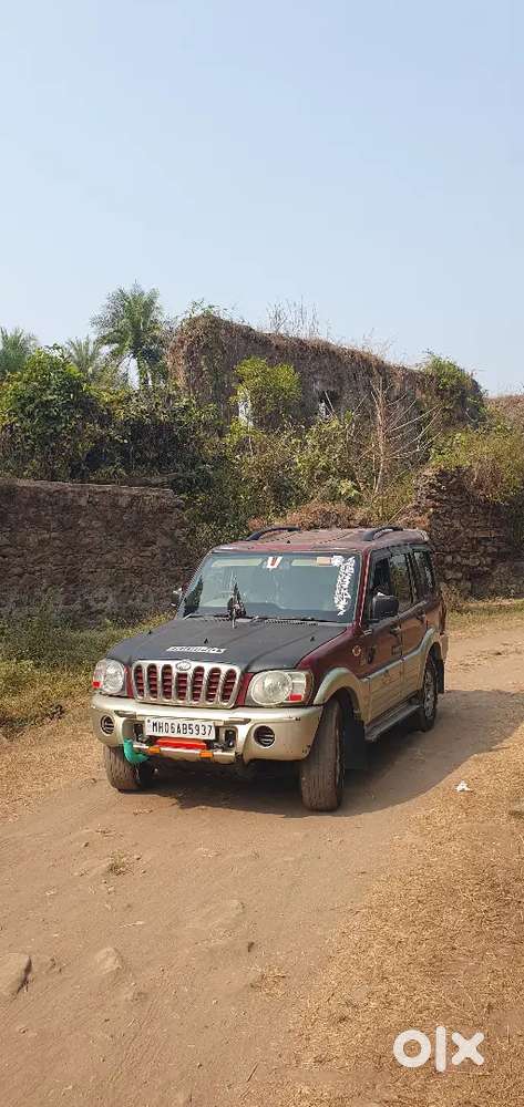 Scorpio [x] 8 Seater