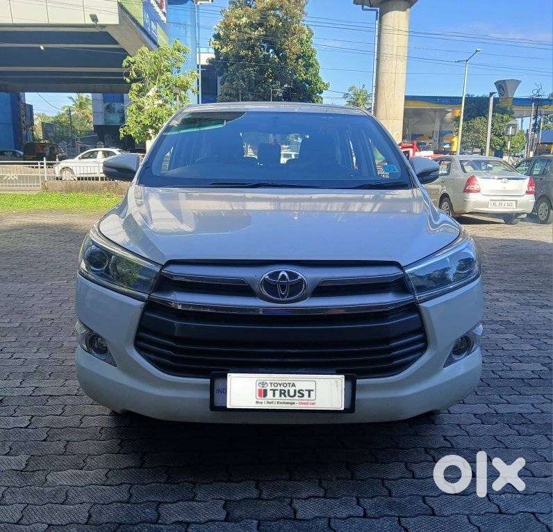 Toyota Innova Crysta 2.4 V, 2016, Diesel