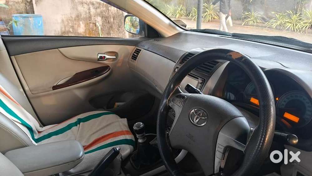 Toyota Corolla Altis 2013