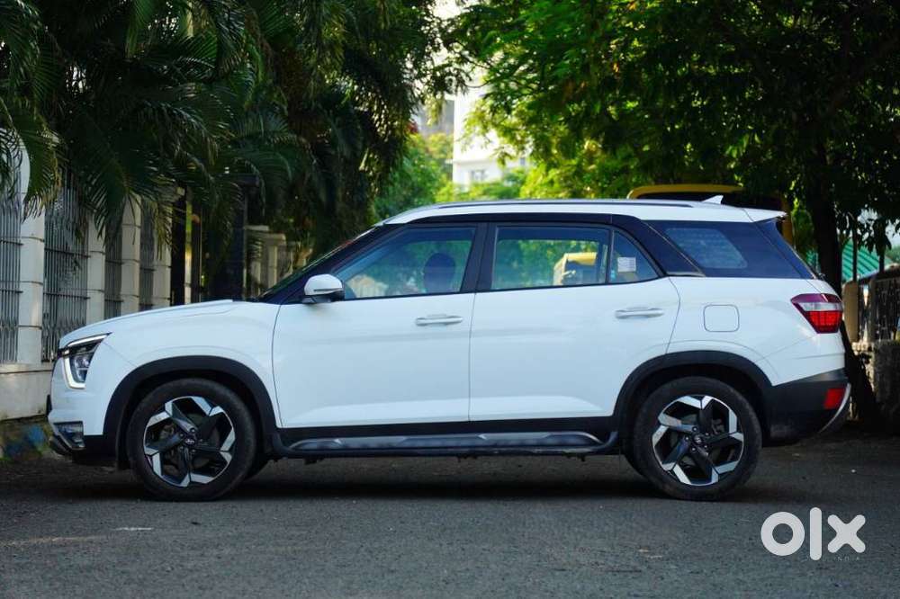Hyundai Alcazar Platinum, 2023, Petrol