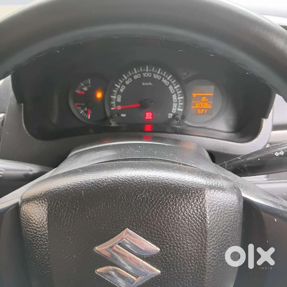 Maruti Suzuki Swift Vxi + Manual, 2015, Petrol