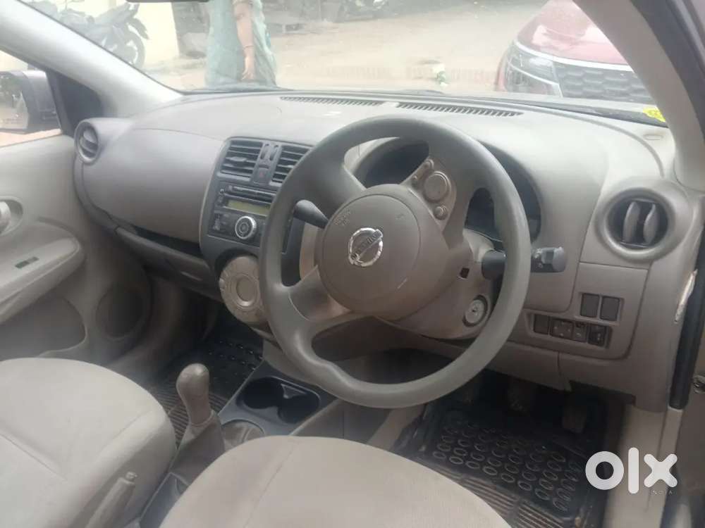 Nissan Sunny Petrol Xl 2011