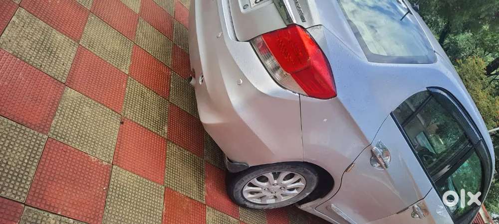 Amaze  2014 Petrol Top Model Good Condition Koi Kam Nahi Ha