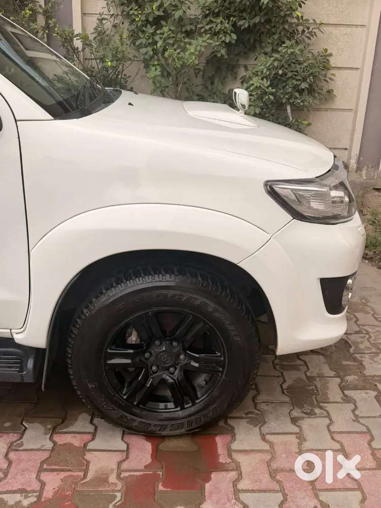 Toyota Fortuner Diesel 2013 2nd Owner
