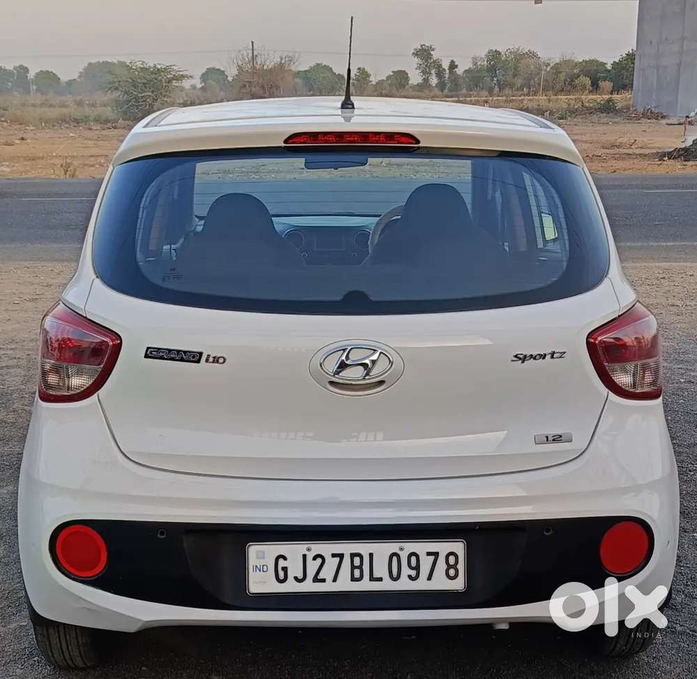 Hyundai Grand I10 Sportz Petrol 2017(1 St Owner)