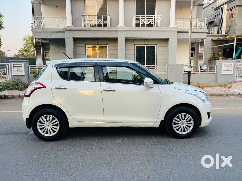 Maruti Suzuki Swift Vxi + Manual, 2013, Petrol