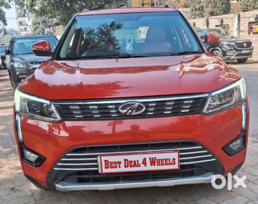 Mahindra Xuv300 W8 1.2 Petrol Dual Tone, 2019, Petrol