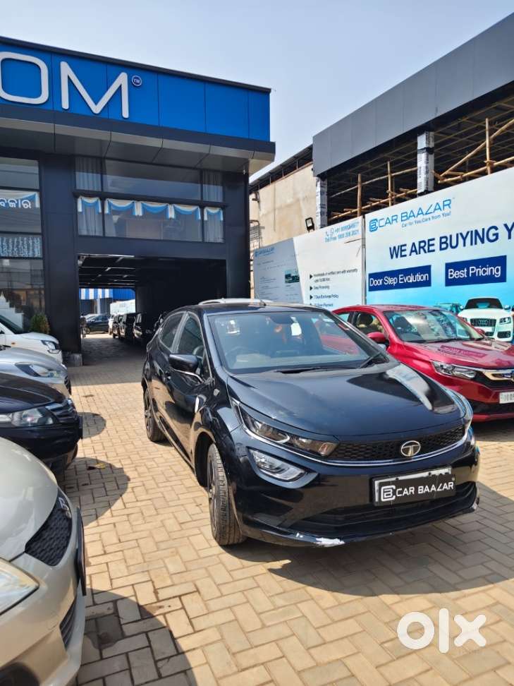 Tata Altroz 1.2 Xz Plus Dark Edition, 2023, Petrol