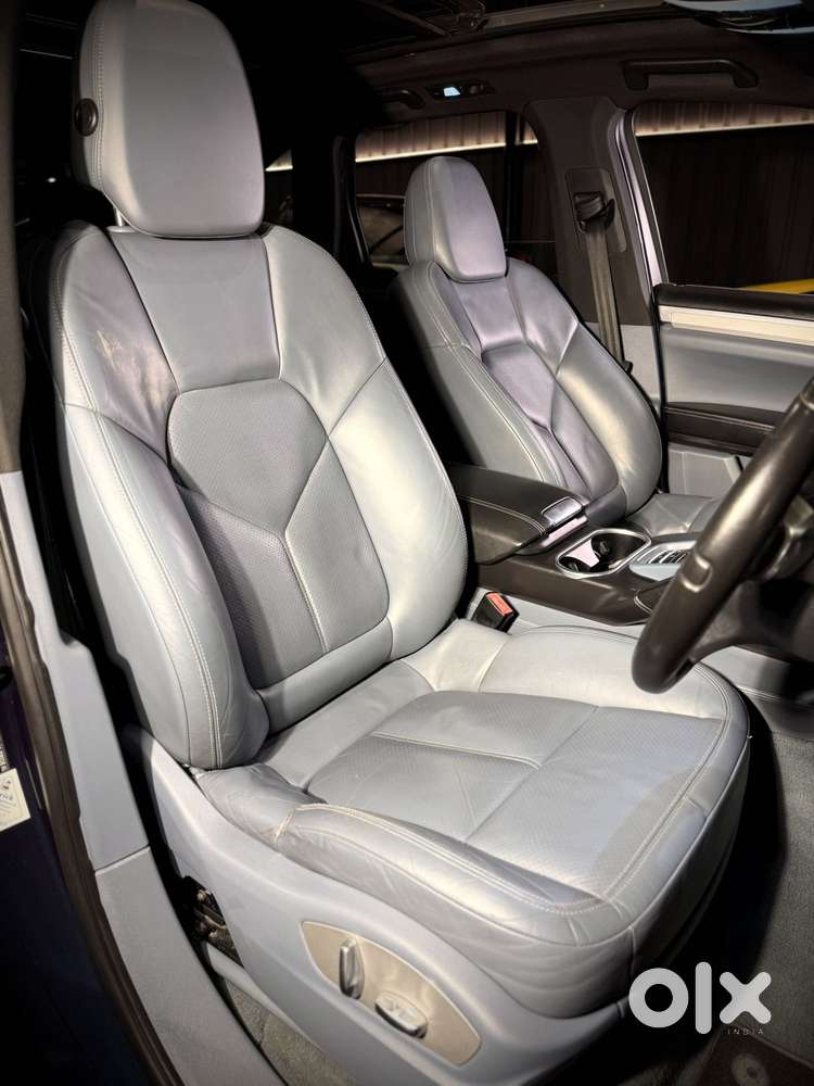 Porsche Cayenne Base, 2013, Petrol