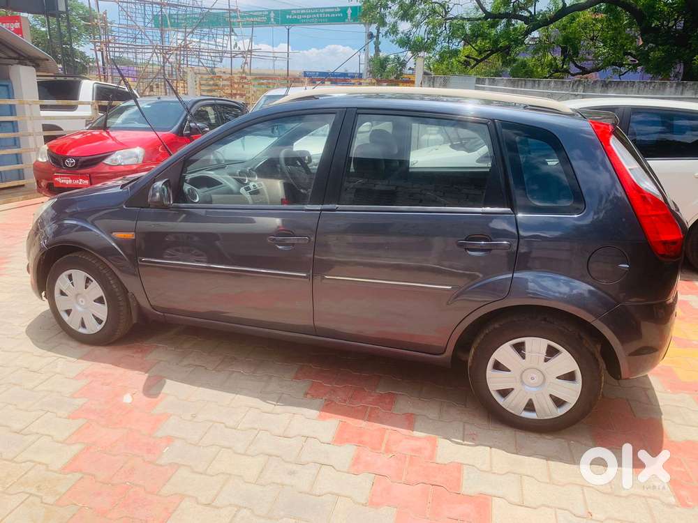 Ford Figo, 2012, Petrol