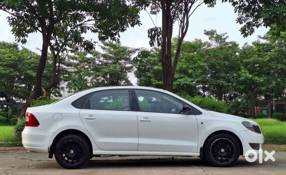 Skoda Rapid 1.5 Tdi At Elegance Black Package, 2015, Diesel