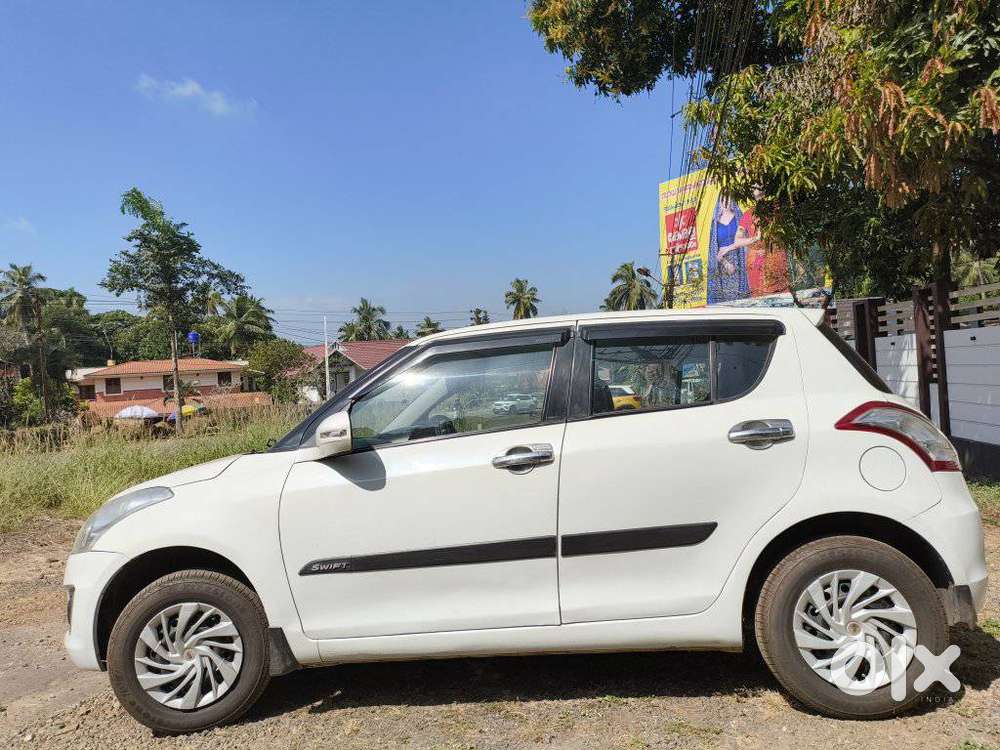 Maruti Suzuki Swift Vxi + Manual, 2016, Petrol