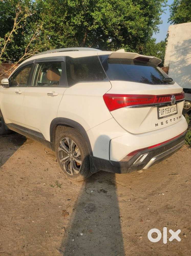 Mg Hector Plus Sharp Pro 1.5 Turbo Petrol 7 Str Dual Tone, 2023, Pet..