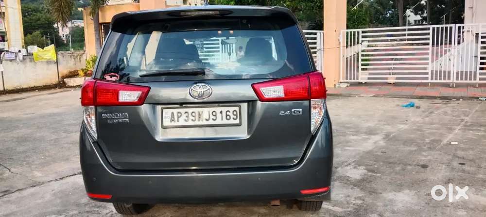 Toyota Innova Crysta 2022 Diesel 151712 Km Driven