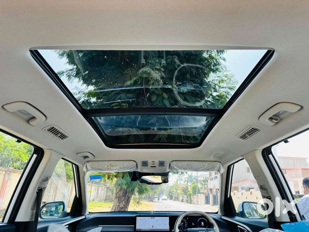 Kia Carens Clavis, 2025, Petrol