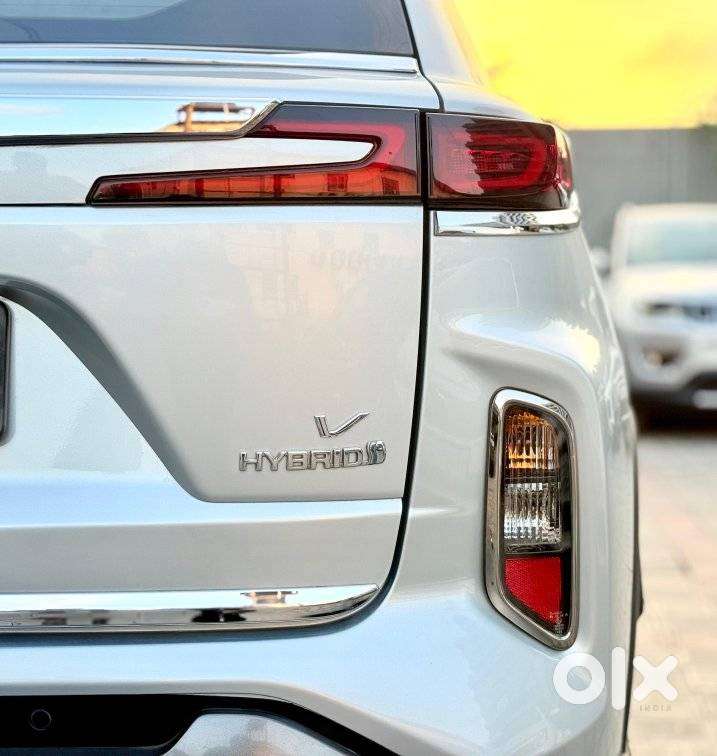 Toyota Urban Cruiser Hyryder 1.5 V Hybrid, 2023, Petrol