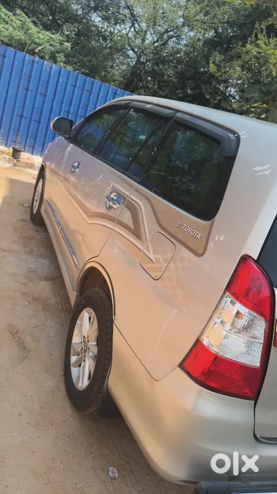 Toyota Innova 2015 Diesel 125000 Km Driven