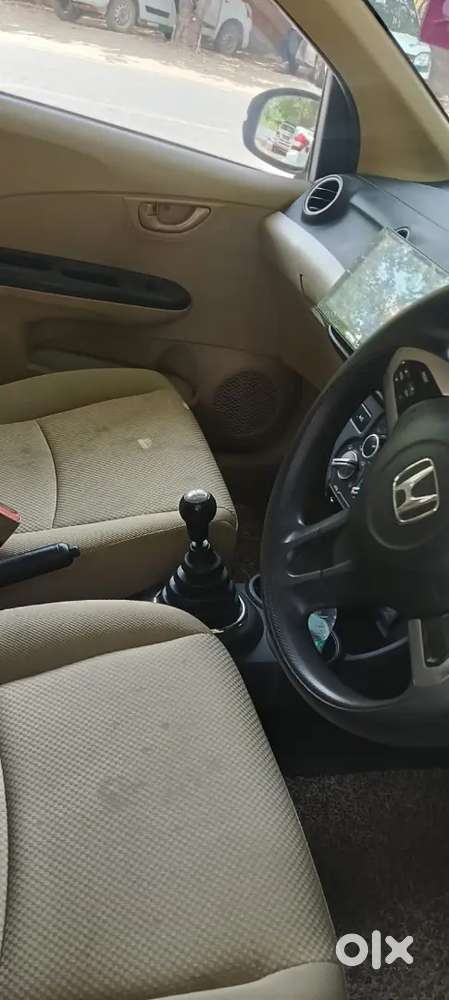 Honda Brio 2016