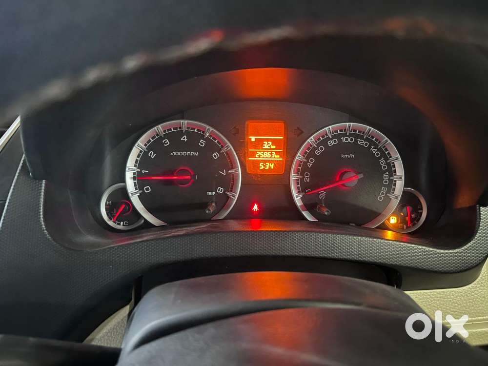 Maruti Suzuki Swift Dzire 1.2 Vxi Bsiv, 2013, Petrol