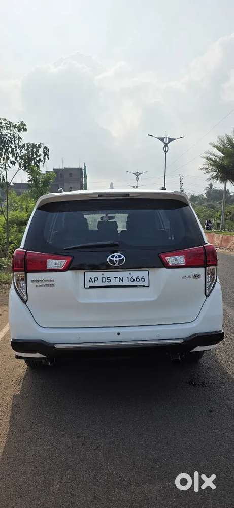 Showroom Track Vehicle