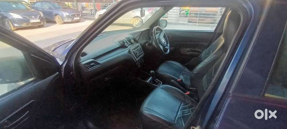 Extra Lights With 3 Colour Fog Lamp And Extra Interior Facilities