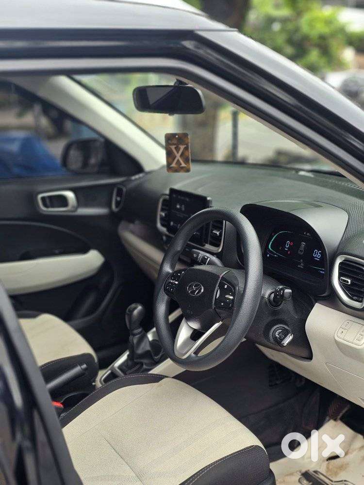 Hyundai Venue S 1.2 Petrol, 2023, Petrol
