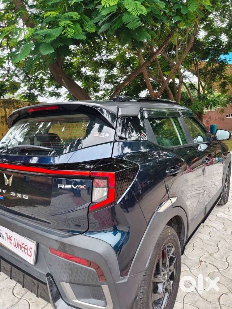 Mahindra Xuv 3xo Ax7l Petrol Mt, 2025, Petrol