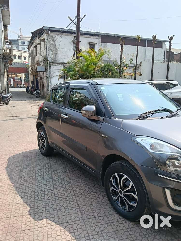Maruti Suzuki Swift Vxi + Manual, 2017, Petrol