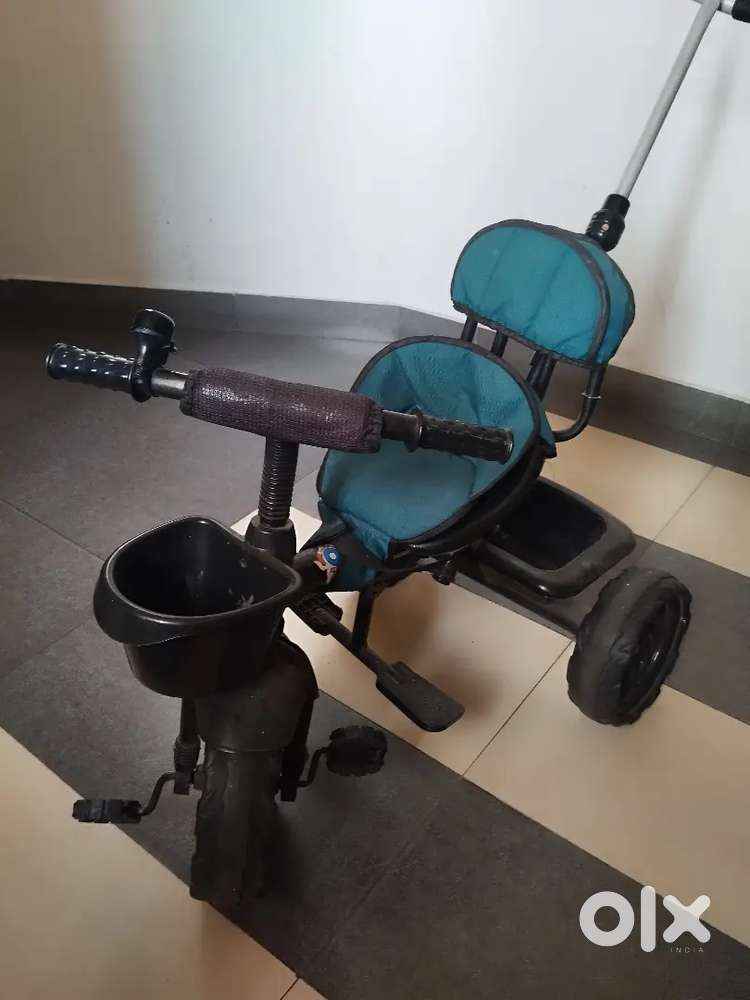 Kids tricycle