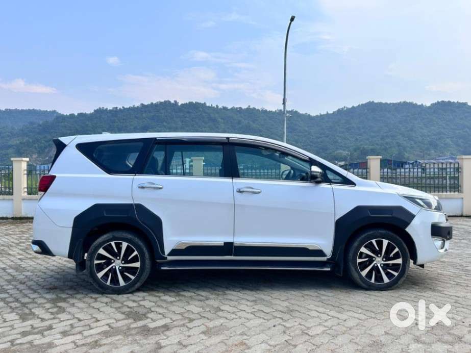Toyota Innova Crysta 2.4 Z 7 Str, 2024, Diesel