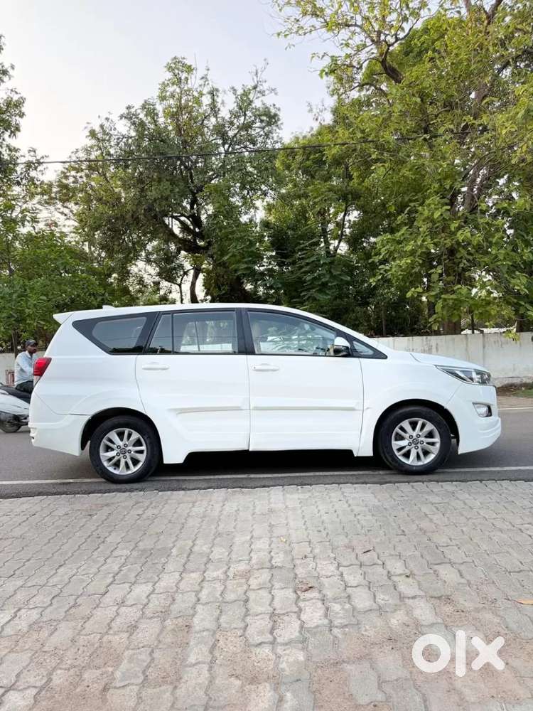 Toyota Innova Crysta 2.4 G Mt 7 Str, 2018, Diesel
