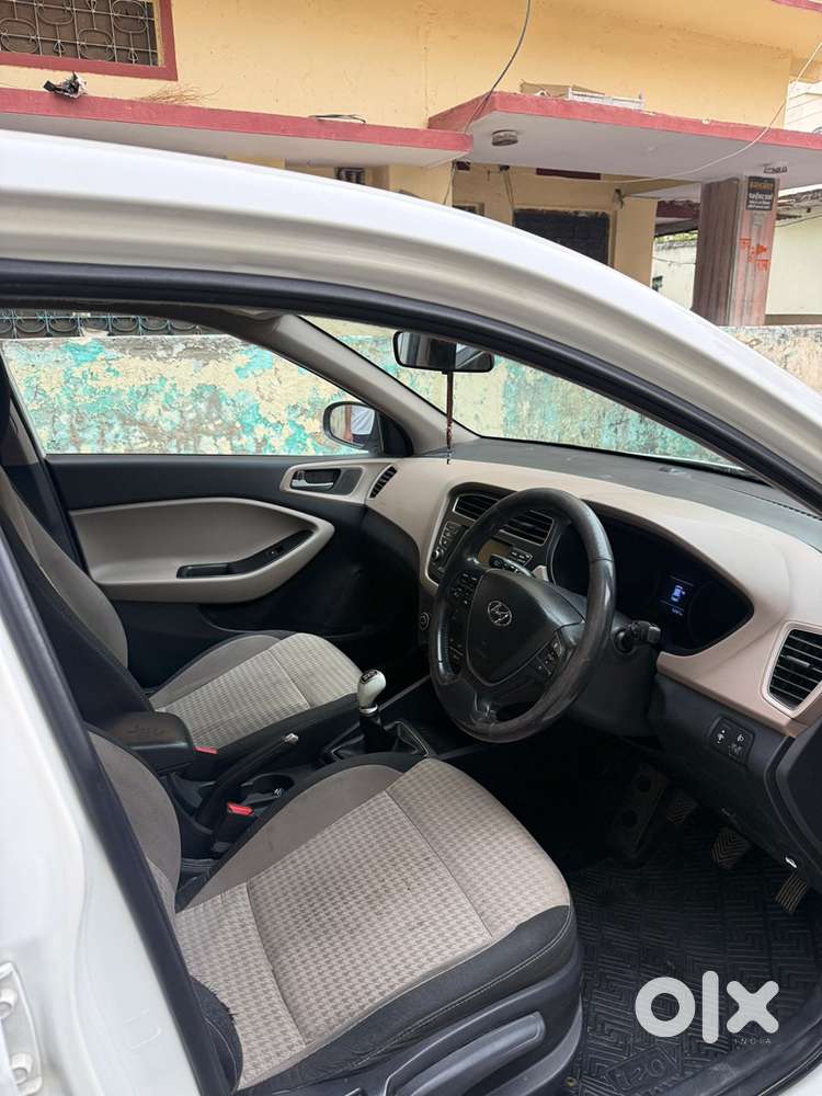 Hyundai Elite I20 Asta (o) 2018  Top Model  White  Vip No. 2626