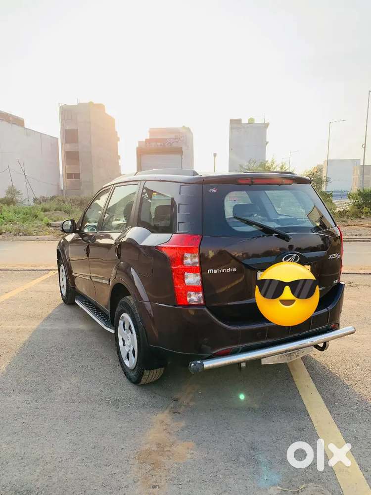 Mahindra Xuv500 2017 Diesel 80000 Km Driven