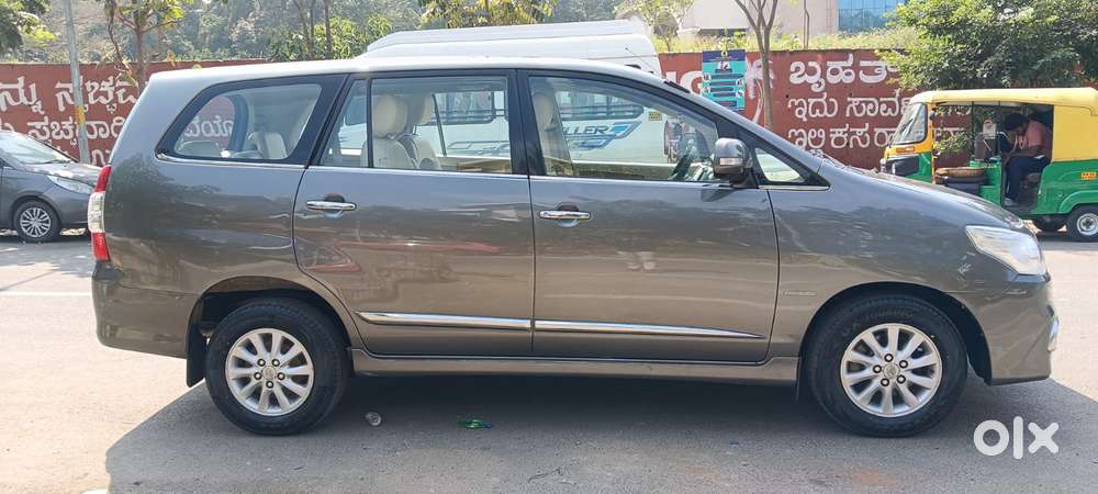 Toyota Innova 2.5 V 8 Str, 2014, Diesel